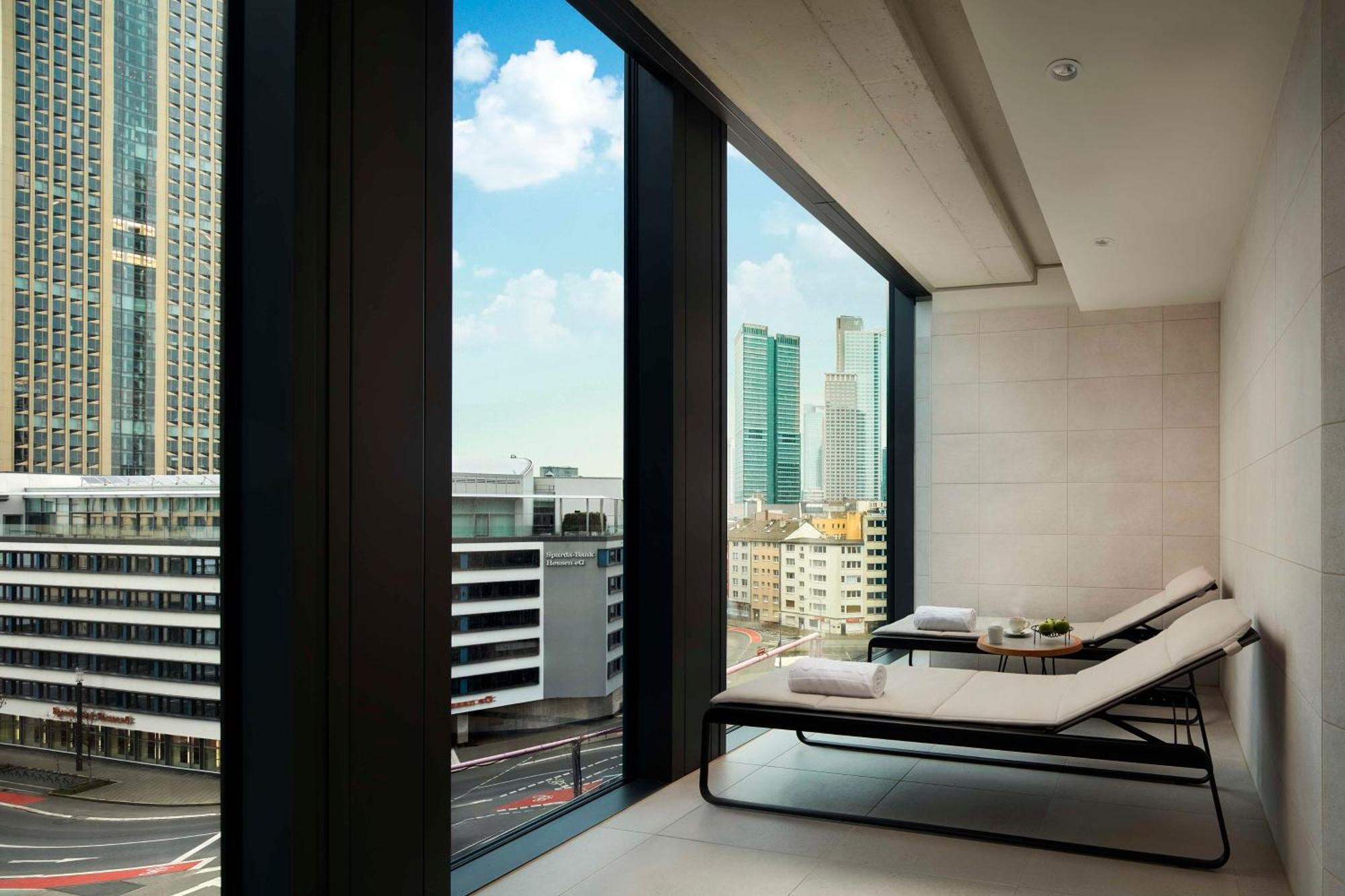 Nh Collection Frankfurt Spin Tower Hotel Франкфурт на Майн Екстериор снимка