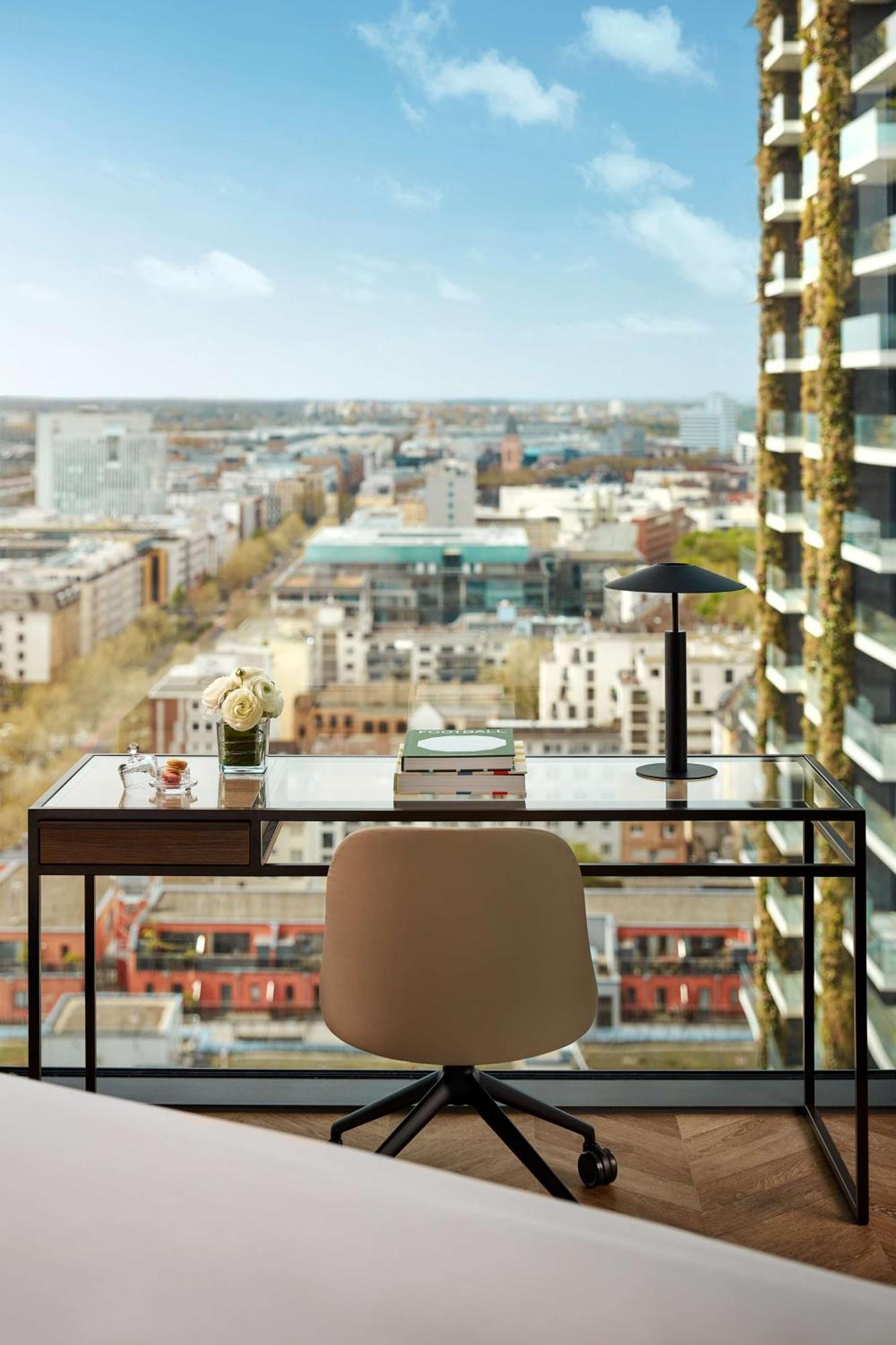Nh Collection Frankfurt Spin Tower Hotel Франкфурт на Майн Екстериор снимка